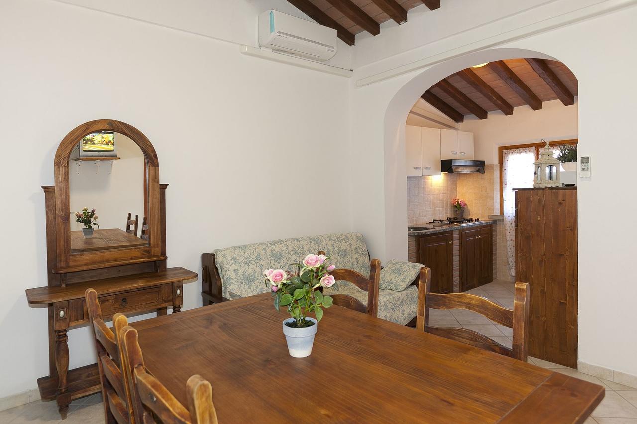 Borgo Guglielmo Aparthotel Marina di Cecina Exterior photo
